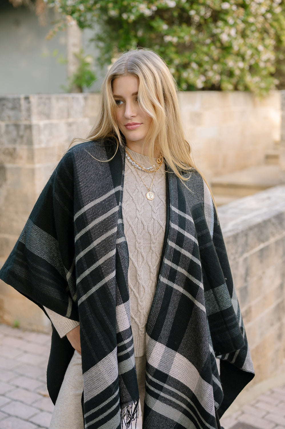 Knitted Poncho 63000100-02