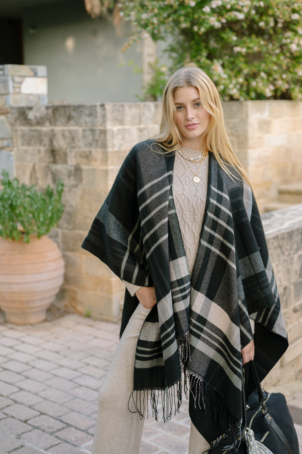 Knitted Poncho 63000100-02