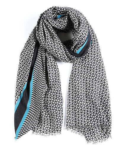 Scarf with Geometric Patterns