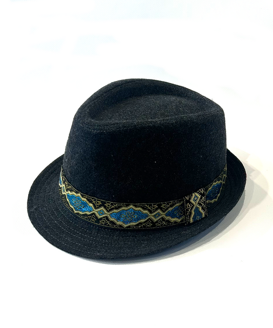 BLACK HAT WITH VITAGE MOTIF RIBBON - 39227-00 - AS IS